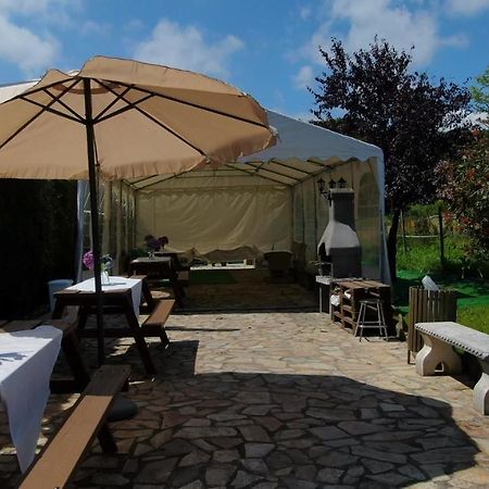 Casa Madrazo Con Piscina Y Parrillas Praves Zewnętrze zdjęcie