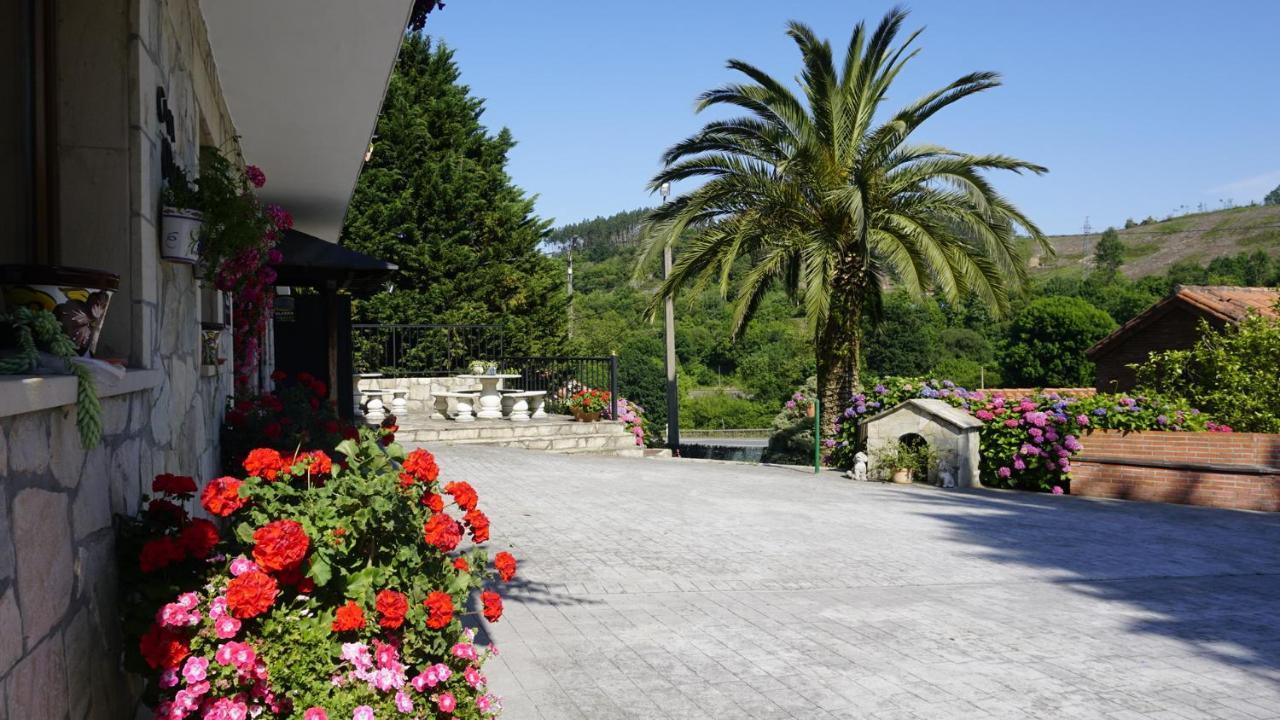 Casa Madrazo Con Piscina Y Parrillas Praves Zewnętrze zdjęcie
