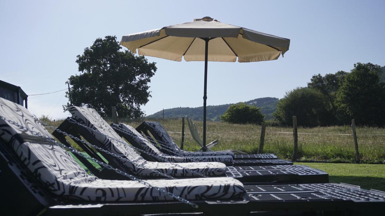 Casa Madrazo Con Piscina Y Parrillas Praves Zewnętrze zdjęcie