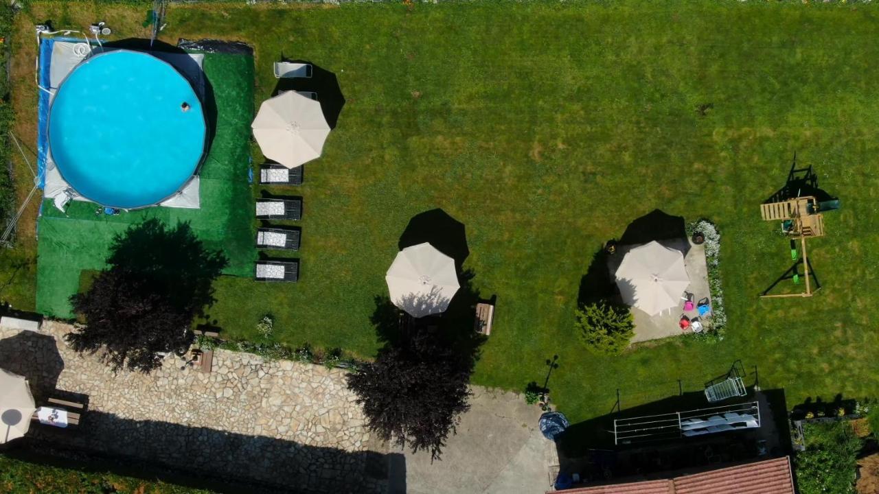 Casa Madrazo Con Piscina Y Parrillas Praves Zewnętrze zdjęcie