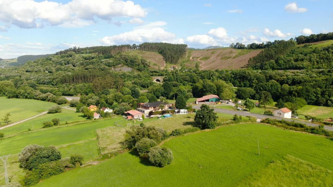 Casa Madrazo Con Piscina Y Parrillas Praves Zewnętrze zdjęcie