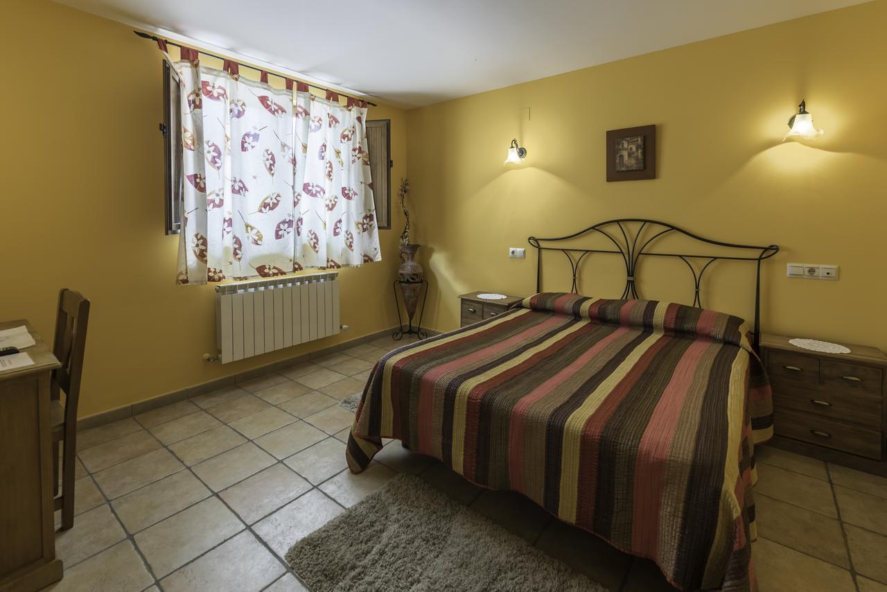 Casa Madrazo Con Piscina Y Parrillas Praves Zewnętrze zdjęcie